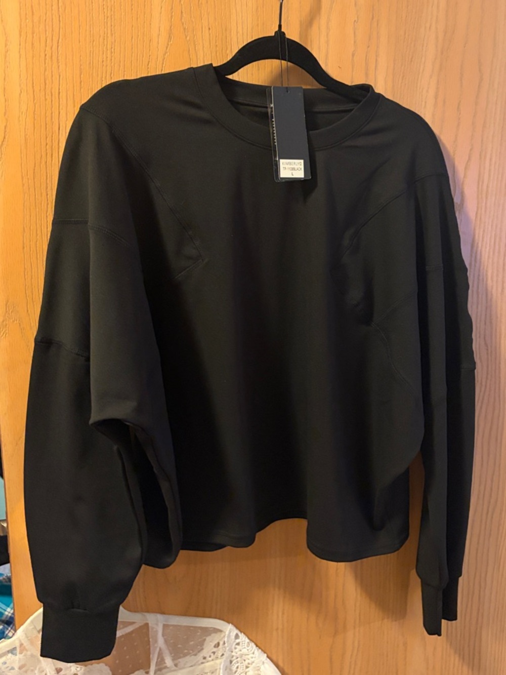 Relaxed Black Crewneck Sweatshirt with Balloon Sleeves